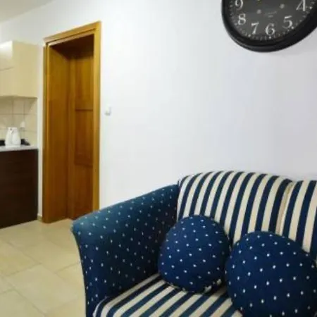 Zlota 24 بيت ضيافة كارفيا