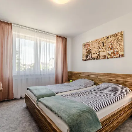 Zlota 24 بيت ضيافة كارفيا