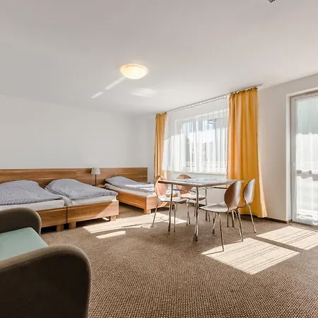 Zlota 24 Gasthuis 3*