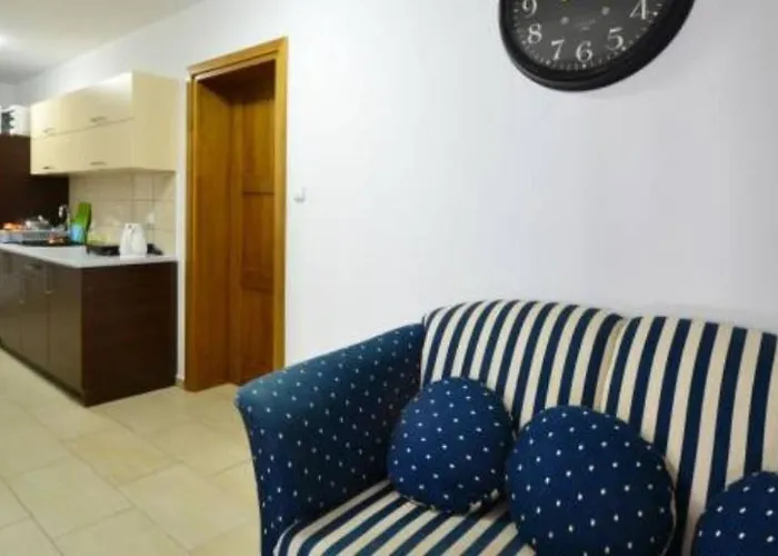 Zlota 24 בית הארחה קארוויה