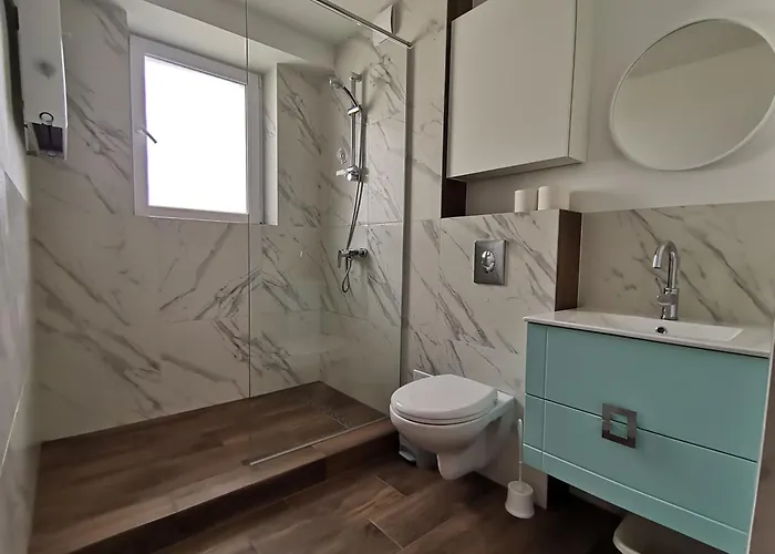 Zlota 24 בית הארחה