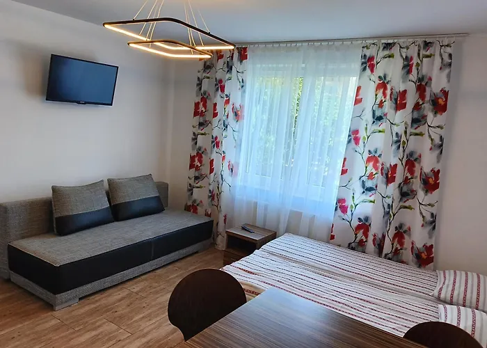 Zlota 24 בית הארחה *