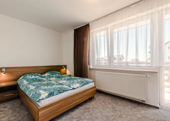 Zlota 24 בית הארחה *