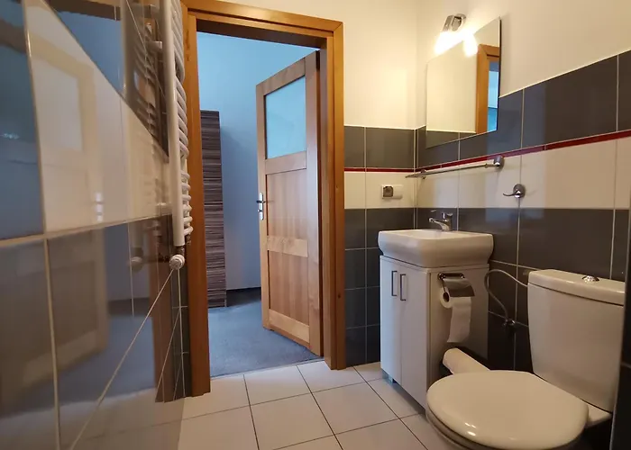 Zlota 24 בית הארחה *