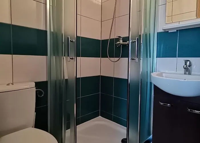 Zlota 24 בית הארחה קארוויה